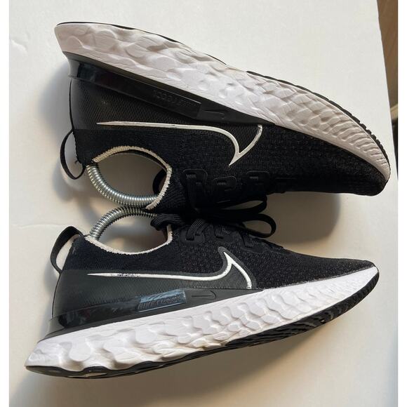 Nike Men's React‎ Infinity Run Flyknit Sneakers 9 - Picture 4 of 11